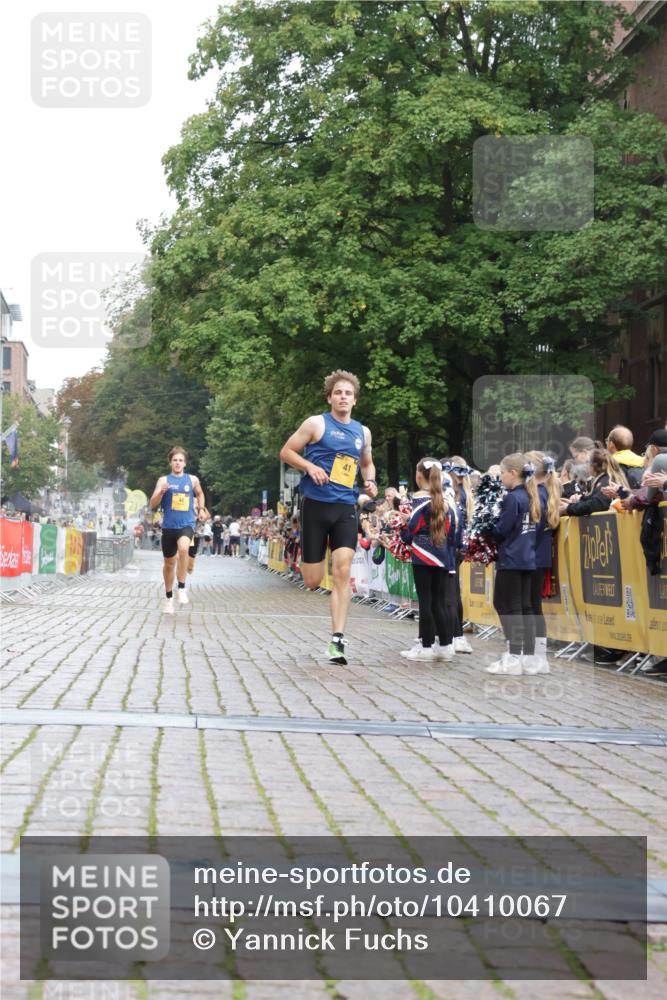 13.09.2026 - Kiel Lauf Yannick Fuchs http://msf.ph/oto/10410067 13.09.2026 09:32:31 Ziel 41, 44, 7958, 11683, 3728 meine-sportfotos.de
