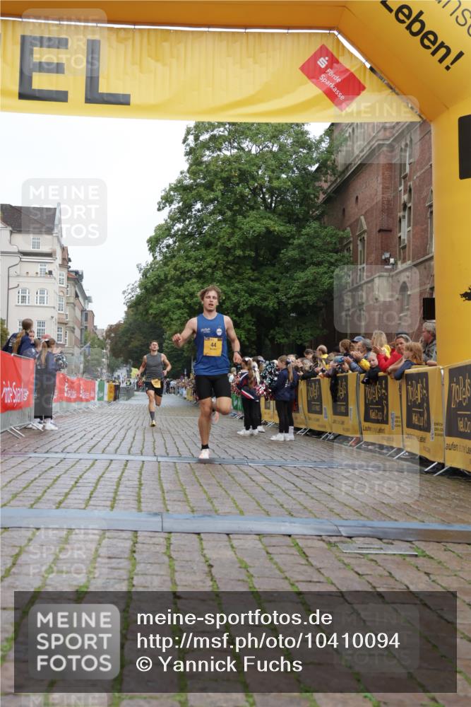 13.09.2026 - Kiel Lauf Yannick Fuchs http://msf.ph/oto/10410094 13.09.2026 09:32:34 Ziel 41, 44, 7958, 11683, 3728 meine-sportfotos.de