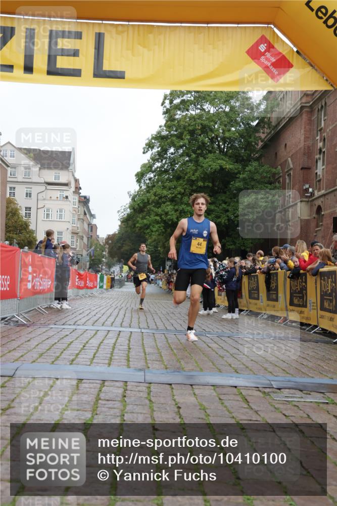 13.09.2026 - Kiel Lauf Yannick Fuchs http://msf.ph/oto/10410100 13.09.2026 09:32:34 Ziel 41, 44, 7958, 11683, 3728 meine-sportfotos.de
