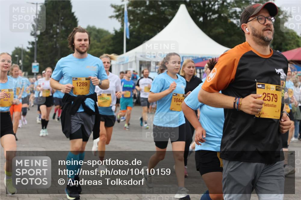 13.09.2026 - Kiel Lauf Andreas Tolksdorf http://msf.ph/oto/10410159 13.09.2026 10:01:22 Kiellinie 52, 38, 1289, 10443, 1, 39, 2579 meine-sportfotos.de