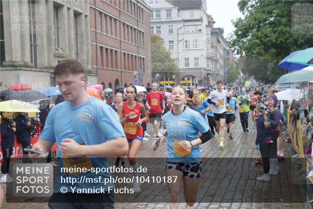 13.09.2026 - Kiel Lauf Yannick Fuchs http://msf.ph/oto/10410187 13.09.2026 10:41:00 Ziel 35, 1342, 1427, 1971, 2499, 2561, 2818, 2892, 2898, 3257, 3464, 3535, 4131, 4431, 4624, 4662, 4712, 4797, 5043, 5319, 5388, 5509, 6340, 6565, 7405, 7615, 7655, 8246, 8435, 8955, 9527, 9539, 10680, 10794, 11069, 11526, 11632, 11833, 11885, 12131, 12474, 12625, 337, 393, 837, 1037, 1123, 1125, 1408, 1434, 1603, 1793, 1874, 1985, 2052, 2096, 2844, 2942, 3339, 3415, 3524, 3841, 4431, 5018, 5086, 5473, 5568, 5846, 6100, 6301, 6397, 6504, 6632, 6635, 6709, 6793, 7081, 7499, 7537 meine-sportfotos.de