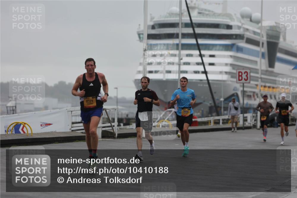 13.09.2026 - Kiel Lauf Andreas Tolksdorf http://msf.ph/oto/10410188 13.09.2026 11:43:04 Kiellinie 8371, 3884, 3 meine-sportfotos.de