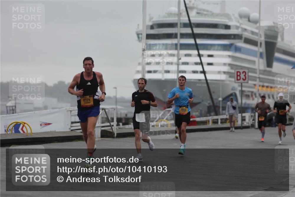 13.09.2026 - Kiel Lauf Andreas Tolksdorf http://msf.ph/oto/10410193 13.09.2026 11:43:05 Kiellinie 8371, 3884, 3 meine-sportfotos.de