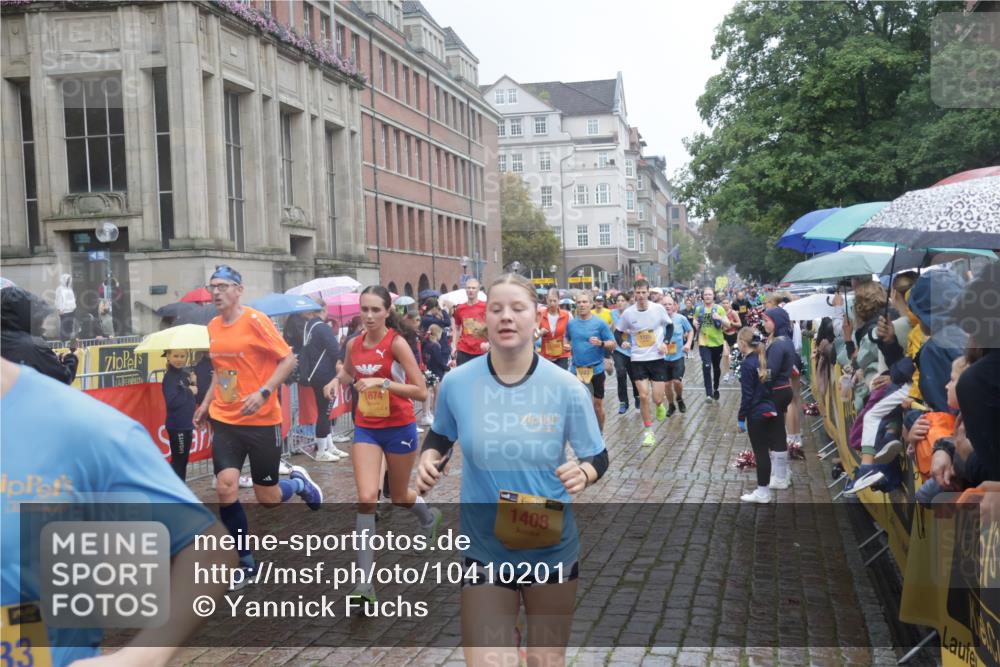13.09.2026 - Kiel Lauf Yannick Fuchs http://msf.ph/oto/10410201 13.09.2026 10:41:00 Ziel 35, 1342, 1427, 1971, 2499, 2561, 2818, 2892, 2898, 3257, 3464, 3535, 4131, 4431, 4624, 4662, 4712, 4797, 5043, 5319, 5388, 5509, 6340, 6565, 7405, 7615, 7655, 8246, 8435, 8955, 9527, 9539, 10680, 10794, 11069, 11526, 11632, 11833, 11885, 12131, 12474, 12625, 337, 393, 837, 1037, 1123, 1125, 1408, 1434, 1603, 1793, 1874, 1985, 2052, 2096, 2844, 2942, 3339, 3415, 3524, 3841, 4431, 5018, 5086, 5473, 5568, 5846, 6100, 6301, 6397, 6504, 6632, 6635, 6709, 6793, 7081, 7499, 7537 meine-sportfotos.de
