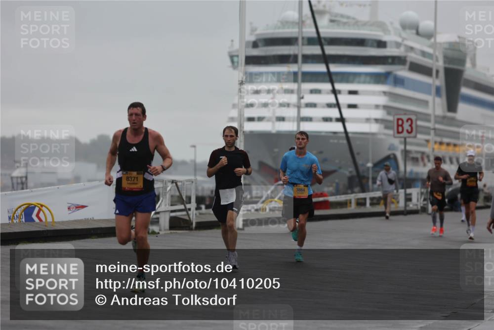 13.09.2026 - Kiel Lauf Andreas Tolksdorf http://msf.ph/oto/10410205 13.09.2026 11:43:05 Kiellinie 8371, 3884, 3 meine-sportfotos.de