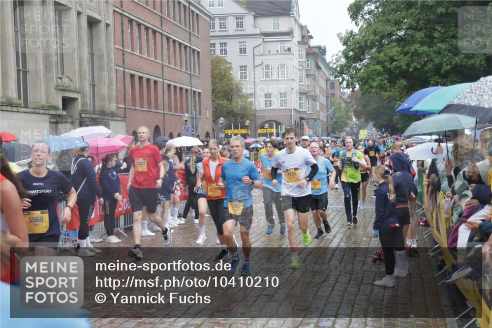 13.09.2026 - Kiel Lauf Yannick Fuchs http://msf.ph/oto/10410210 13.09.2026 10:41:01 Ziel 35, 1342, 1427, 1971, 2499, 2561, 2818, 2892, 2898, 3257, 3464, 3535, 4131, 4624, 4662, 4712, 4797, 5043, 5319, 5388, 5509, 6340, 6565, 7405, 7615, 7655, 8246, 8435, 8955, 9527, 9539, 10680, 10794, 11069, 11526, 11632, 11833, 11885, 12131, 12474, 12625, 337, 393, 837, 1037, 1123, 1125, 1408, 1603, 1793, 1874, 1985, 2052, 2096, 2499, 2844, 2942, 3339, 3415, 3524, 3841, 4431, 5018, 5086, 5473, 5568, 5846, 6301, 6397, 6504, 6632, 6635, 6709, 6793, 7081, 7499, 7537 meine-sportfotos.de