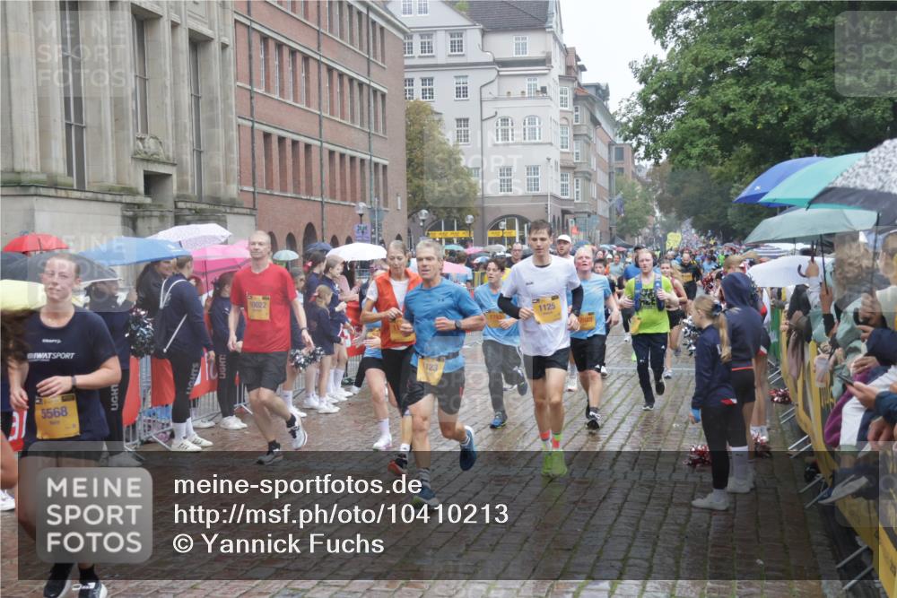 13.09.2026 - Kiel Lauf Yannick Fuchs http://msf.ph/oto/10410213 13.09.2026 10:41:01 Ziel 35, 1342, 1427, 1971, 2499, 2561, 2818, 2892, 2898, 3257, 3464, 3535, 4131, 4624, 4662, 4712, 4797, 5043, 5319, 5388, 5509, 6340, 6565, 7405, 7615, 7655, 8246, 8435, 8955, 9527, 9539, 10680, 10794, 11069, 11526, 11632, 11833, 11885, 12131, 12474, 12625, 337, 393, 837, 1037, 1123, 1125, 1408, 1603, 1793, 1874, 1985, 2052, 2096, 2499, 2844, 2942, 3339, 3415, 3524, 3841, 4431, 5018, 5086, 5473, 5568, 5846, 6301, 6397, 6504, 6632, 6635, 6709, 6793, 7081, 7499, 7537 meine-sportfotos.de