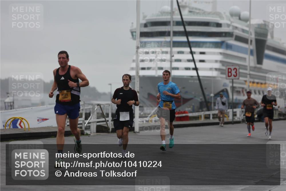 13.09.2026 - Kiel Lauf Andreas Tolksdorf http://msf.ph/oto/10410224 13.09.2026 11:43:05 Kiellinie 8371, 3, 3884, 413 meine-sportfotos.de