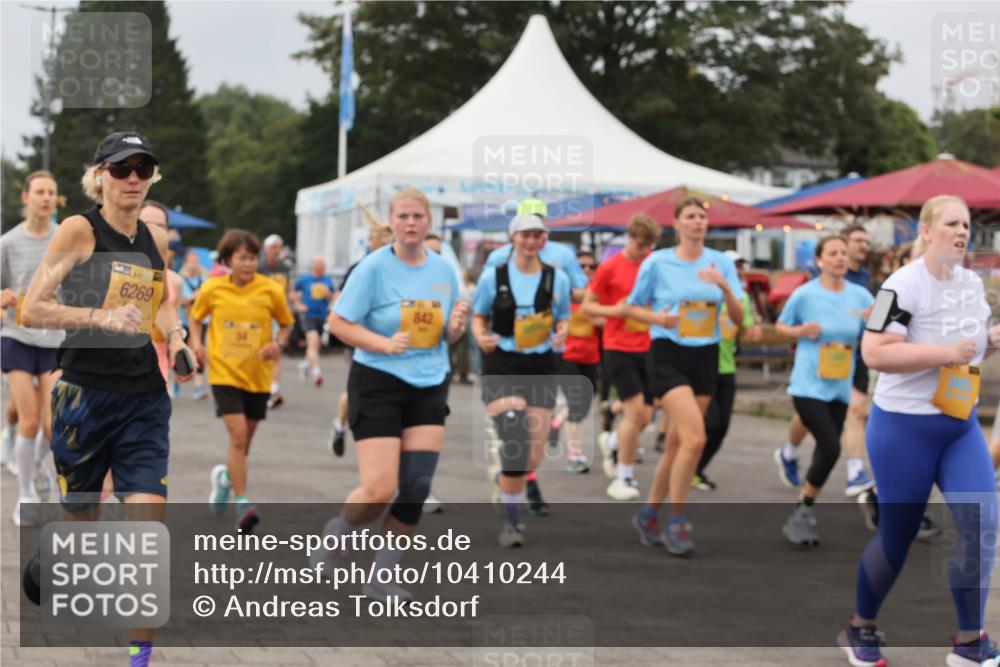 13.09.2026 - Kiel Lauf Andreas Tolksdorf http://msf.ph/oto/10410244 13.09.2026 10:01:26 Kiellinie 6269 meine-sportfotos.de