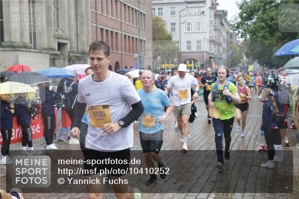 13.09.2026 - Kiel Lauf Yannick Fuchs http://msf.ph/oto/10410252 13.09.2026 10:41:03 Ziel 35, 1342, 1427, 1781, 1971, 2561, 2818, 2825, 2892, 2898, 3464, 3535, 3952, 4624, 4662, 4712, 4797, 5043, 5319, 5388, 5509, 6340, 6565, 7405, 7615, 8246, 8955, 9349, 9527, 9539, 10680, 10794, 11526, 11632, 11833, 11885, 12131, 12474, 12625, 337, 393, 837, 1037, 1123, 1125, 1427, 1603, 1793, 1971, 1985, 2052, 2096, 2499, 2942, 3257, 3339, 3415, 3524, 3841, 4131, 4431, 4712, 5018, 5086, 5473, 5568, 5846, 6301, 6397, 6504, 6632, 6635, 6709, 6793, 7499, 7537, 7655 meine-sportfotos.de