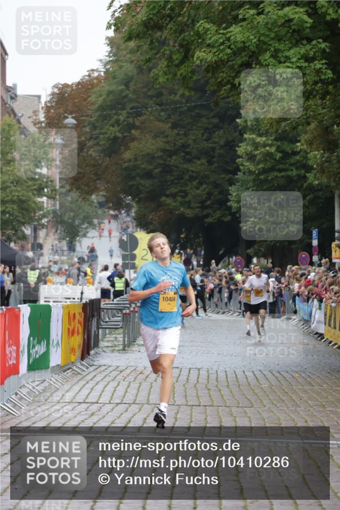13.09.2026 - Kiel Lauf Yannick Fuchs http://msf.ph/oto/10410286 13.09.2026 09:33:32 Ziel 7305, 8092, 10404, 12831, 60, 2162, 6682, 11516, 1246, 6681, 10069, 11516 meine-sportfotos.de