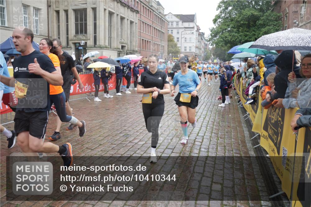 13.09.2026 - Kiel Lauf Yannick Fuchs http://msf.ph/oto/10410344 13.09.2026 10:41:08 Ziel 973, 1781, 2825, 2892, 2898, 3464, 3952, 4286, 4527, 4624, 4662, 4691, 4797, 5319, 5509, 5916, 6340, 6461, 6565, 6654, 7405, 7615, 8246, 9349, 9527, 9539, 10680, 10794, 11526, 11632, 11833, 11885, 12035, 12494, 35, 337, 393, 837, 1037, 1342, 1427, 1603, 1971, 1985, 2052, 2096, 2499, 2561, 2818, 3257, 3339, 3415, 3524, 3535, 3841, 4131, 4431, 4712, 5043, 5086, 5319, 5388, 5509, 6301, 6397, 6504, 6632, 6635, 6709, 6793, 7499, 7537, 7655, 8955, 849, 1985, 3339, 5086, 6632 meine-sportfotos.de