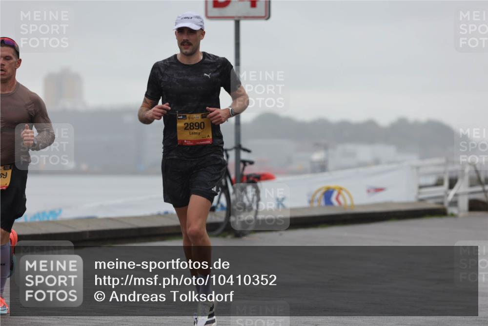 13.09.2026 - Kiel Lauf Andreas Tolksdorf http://msf.ph/oto/10410352 13.09.2026 11:43:16 Kiellinie 38, 2890 meine-sportfotos.de