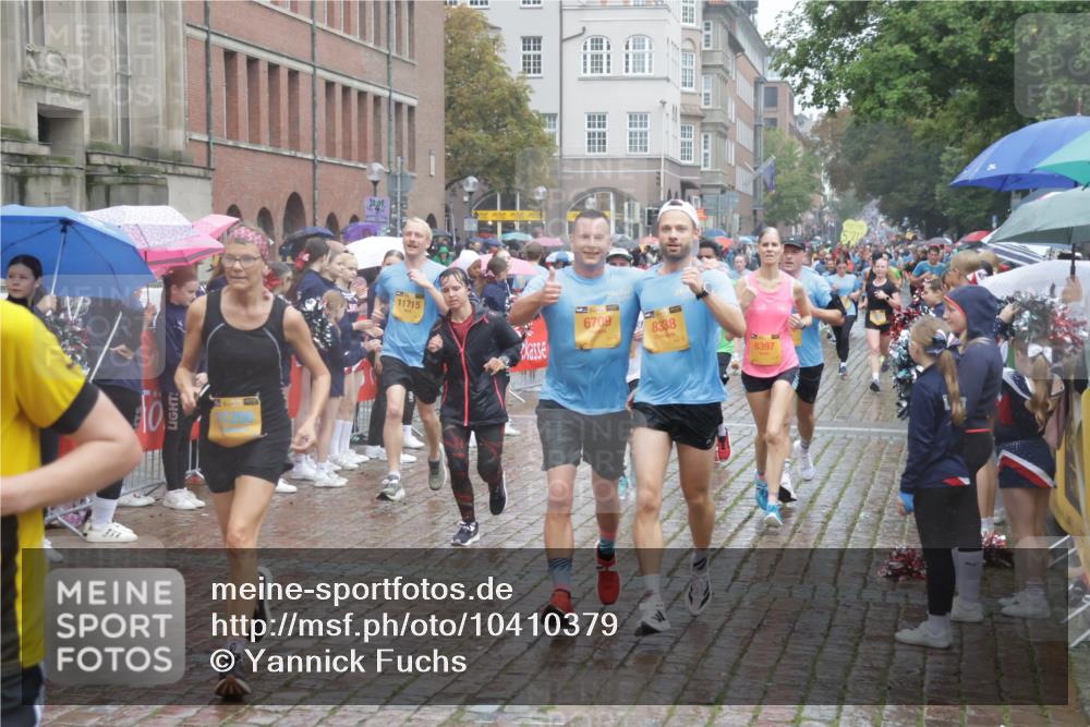 13.09.2026 - Kiel Lauf Yannick Fuchs http://msf.ph/oto/10410379 13.09.2026 10:41:11 Ziel 973, 1781, 1785, 2825, 2892, 3363, 3952, 4286, 4527, 4624, 4662, 4691, 4797, 5916, 6340, 6461, 6565, 6654, 7405, 7615, 8155, 9349, 9398, 9527, 9539, 10680, 10794, 11228, 11526, 11632, 11833, 12035, 12494, 35, 337, 393, 837, 1037, 1342, 1427, 1603, 1971, 2052, 2096, 2499, 2561, 2818, 2898, 3257, 3415, 3464, 3524, 3535, 3841, 4131, 4431, 4712, 5043, 5086, 5319, 5388, 5509, 6301, 6397, 6504, 6709, 6793, 7499, 7537, 7655, 8246, 8955, 827, 849, 1985, 3339, 5086, 6632 meine-sportfotos.de