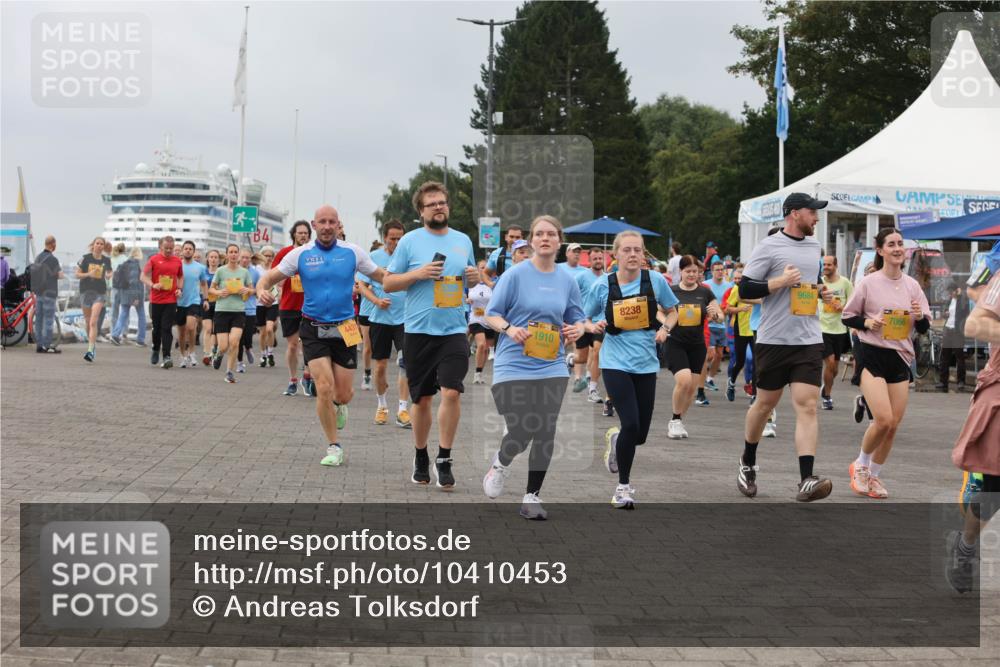 13.09.2026 - Kiel Lauf Andreas Tolksdorf http://msf.ph/oto/10410453 13.09.2026 10:01:32 Kiellinie 8238, 9684, 1910, 7066 meine-sportfotos.de