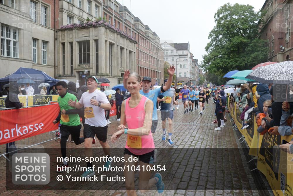 13.09.2026 - Kiel Lauf Yannick Fuchs http://msf.ph/oto/10410454 13.09.2026 10:41:14 Ziel 973, 1704, 1781, 1785, 2825, 3363, 3952, 4286, 4436, 4527, 4662, 4691, 4797, 5753, 5916, 6461, 6565, 6654, 8155, 9349, 9398, 9539, 9947, 10066, 10680, 10883, 11228, 11526, 12035, 12494, 35, 337, 393, 1342, 1427, 1603, 1971, 2052, 2096, 2499, 2561, 2818, 2892, 2898, 3257, 3415, 3464, 3524, 3535, 3841, 4131, 4431, 4624, 4662, 4712, 5043, 5319, 5388, 5509, 6301, 6340, 6397, 6504, 6709, 6793, 7405, 7499, 7615, 7655, 8246, 8955, 827, 849, 1985, 3339, 5086, 6632 meine-sportfotos.de