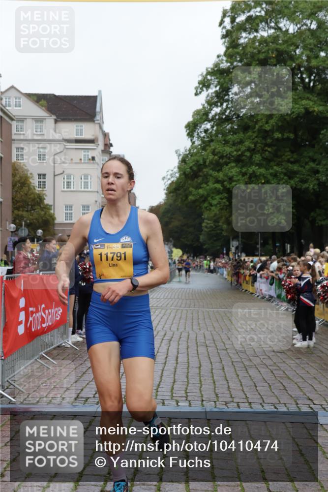 13.09.2026 - Kiel Lauf Yannick Fuchs http://msf.ph/oto/10410474 13.09.2026 09:34:08 Ziel 5040, 11791, 1246, 6681, 7588, 10069, 10404, 10864, 12831, 3679, 5332, 5815, 7743, 10404, 12831 meine-sportfotos.de