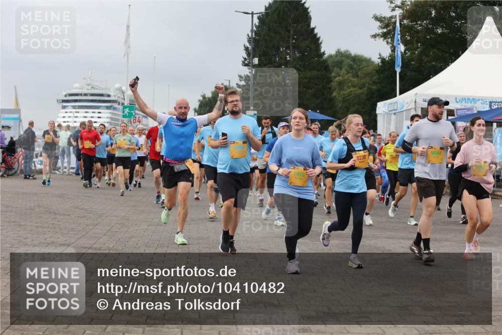 13.09.2026 - Kiel Lauf Andreas Tolksdorf http://msf.ph/oto/10410482 13.09.2026 10:01:33 Kiellinie 4, 39, 1910, 9684, 8238, 7066 meine-sportfotos.de