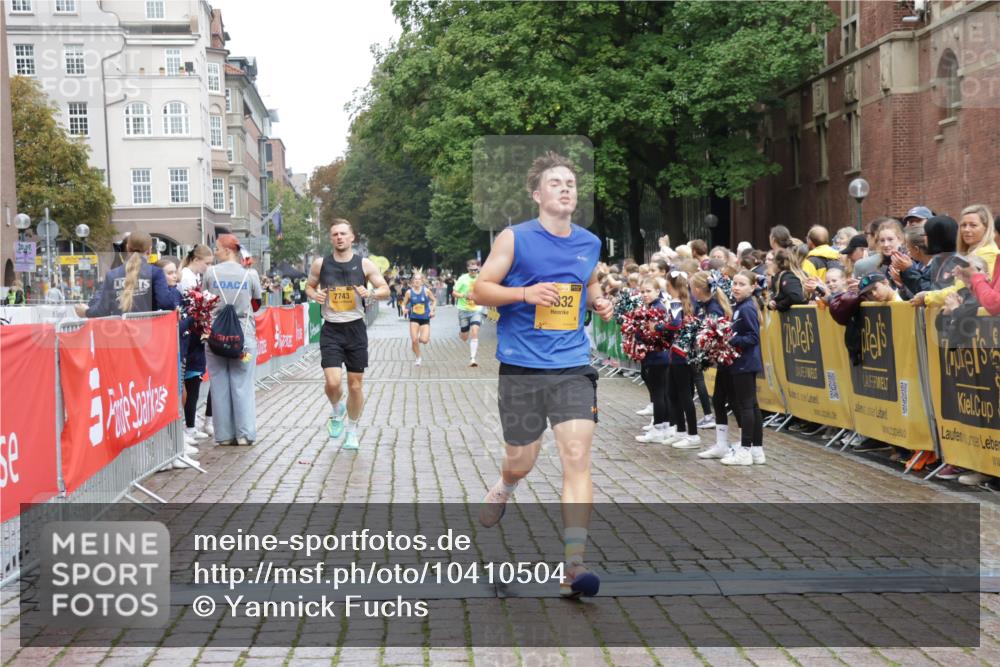 13.09.2026 - Kiel Lauf Yannick Fuchs http://msf.ph/oto/10410504 13.09.2026 09:34:23 Ziel 3679, 5332, 5815, 7743, 5040, 7588, 10069, 10864, 11791, 12278, 1246, 6681, 10069 meine-sportfotos.de