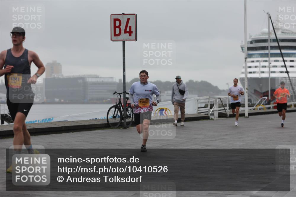 13.09.2026 - Kiel Lauf Andreas Tolksdorf http://msf.ph/oto/10410526 13.09.2026 11:43:27 Kiellinie 11841, 4, 11863 meine-sportfotos.de