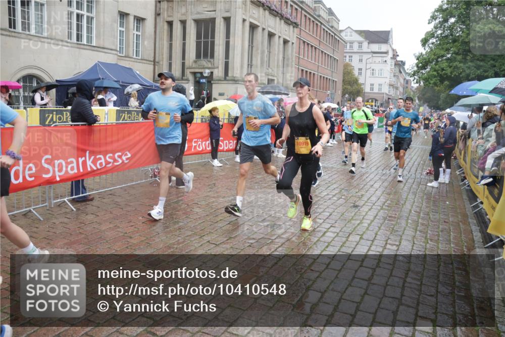 13.09.2026 - Kiel Lauf Yannick Fuchs http://msf.ph/oto/10410548 13.09.2026 10:41:19 Ziel 973, 1494, 1704, 1785, 1933, 2388, 2647, 3363, 3960, 4062, 4286, 4436, 4527, 4691, 4732, 5753, 5839, 5916, 6461, 6654, 8155, 9398, 9947, 10066, 10307, 10739, 10867, 10883, 11228, 11333, 12034, 12035, 12494, 35, 337, 393, 973, 1342, 1427, 1781, 1971, 2052, 2499, 2561, 2818, 2825, 2892, 2898, 3257, 3415, 3464, 3535, 3841, 3952, 4131, 4431, 4624, 4662, 4691, 4712, 4797, 5043, 5319, 5388, 5509, 6301, 6340, 6504, 6565, 6793, 7405, 7499, 7615, 7655, 8246, 8955, 9349, 827, 849 meine-sportfotos.de