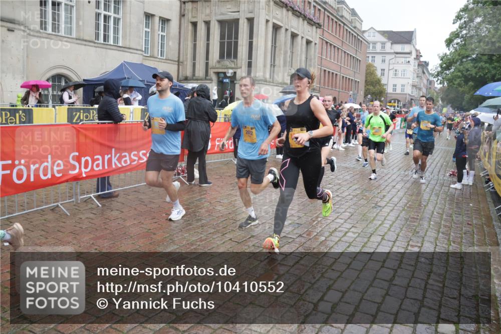 13.09.2026 - Kiel Lauf Yannick Fuchs http://msf.ph/oto/10410552 13.09.2026 10:41:19 Ziel 973, 1494, 1704, 1785, 1933, 2388, 2647, 3363, 3960, 4062, 4286, 4436, 4527, 4691, 4732, 5753, 5839, 5916, 6461, 6654, 8155, 9398, 9947, 10066, 10307, 10739, 10867, 10883, 11228, 11333, 12034, 12035, 12494, 35, 337, 393, 973, 1342, 1427, 1781, 1971, 2052, 2499, 2561, 2818, 2825, 2892, 2898, 3257, 3415, 3464, 3535, 3841, 3952, 4131, 4431, 4624, 4662, 4691, 4712, 4797, 5043, 5319, 5388, 5509, 6301, 6340, 6504, 6565, 6793, 7405, 7499, 7615, 7655, 8246, 8955, 9349, 827, 849 meine-sportfotos.de