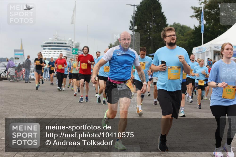13.09.2026 - Kiel Lauf Andreas Tolksdorf http://msf.ph/oto/10410575 13.09.2026 10:01:34 Kiellinie 11910, 11098, 508, 48, 3399, 5923, 1138, 1910 meine-sportfotos.de