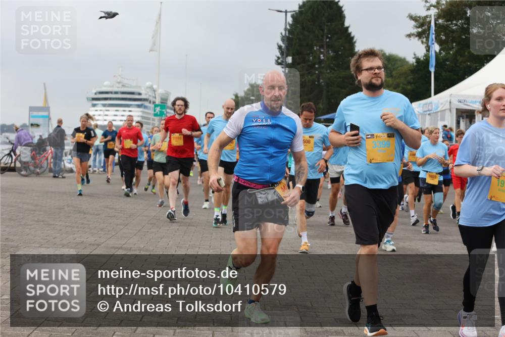 13.09.2026 - Kiel Lauf Andreas Tolksdorf http://msf.ph/oto/10410579 13.09.2026 10:01:34 Kiellinie 11910, 48, 508, 3399, 119, 5923 meine-sportfotos.de