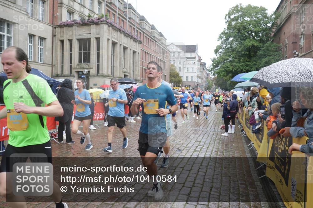 13.09.2026 - Kiel Lauf Yannick Fuchs http://msf.ph/oto/10410584 13.09.2026 10:41:21 Ziel 67, 849, 1494, 1704, 1785, 1933, 2388, 2647, 3363, 3960, 4062, 4436, 4527, 4732, 5335, 5726, 5753, 5839, 5916, 6461, 6654, 6993, 8155, 9398, 9947, 10066, 10307, 10739, 10867, 10883, 11228, 11333, 12034, 12035, 35, 393, 973, 1342, 1427, 1781, 1971, 2499, 2561, 2818, 2825, 2892, 2898, 3257, 3415, 3464, 3535, 3841, 3952, 4131, 4286, 4431, 4624, 4662, 4691, 4712, 4797, 5043, 5319, 5388, 5509, 5916, 6301, 6340, 6504, 6565, 6793, 7405, 7499, 7615, 7655, 8246, 8955, 9349, 827 meine-sportfotos.de