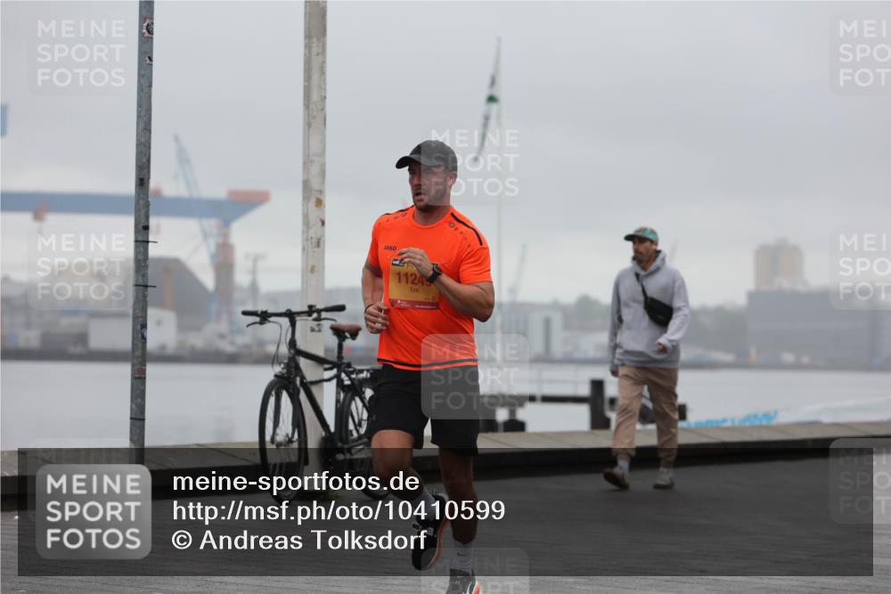 13.09.2026 - Kiel Lauf Andreas Tolksdorf http://msf.ph/oto/10410599 13.09.2026 11:43:35 Kiellinie 1124 meine-sportfotos.de
