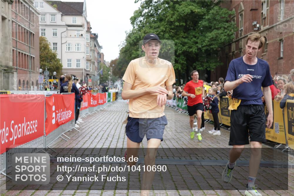 13.09.2026 - Kiel Lauf Yannick Fuchs http://msf.ph/oto/10410690 13.09.2026 09:35:04 Ziel 3766, 4361, 7414, 9380, 11719, 3168, 10461, 12278, 2761, 4638, 11904, 12484, 12832, 3679, 5815, 7743 meine-sportfotos.de