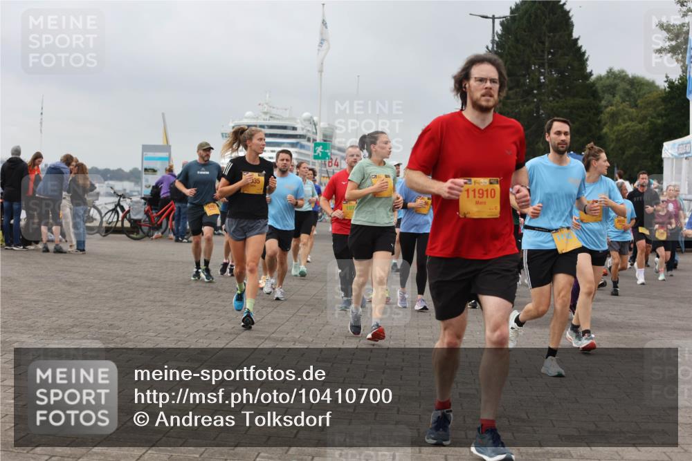 13.09.2026 - Kiel Lauf Andreas Tolksdorf http://msf.ph/oto/10410700 13.09.2026 10:01:37 Kiellinie 35, 3, 4, 38, 11910 meine-sportfotos.de