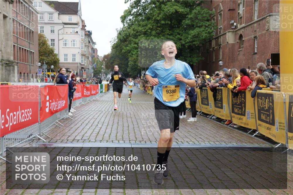 13.09.2026 - Kiel Lauf Yannick Fuchs http://msf.ph/oto/10410735 13.09.2026 09:35:10 Ziel 2761, 3766, 4361, 7414, 9380, 11719, 11904, 12484, 3168, 10461, 11719, 12278, 4589, 4638, 12832, 12278 meine-sportfotos.de