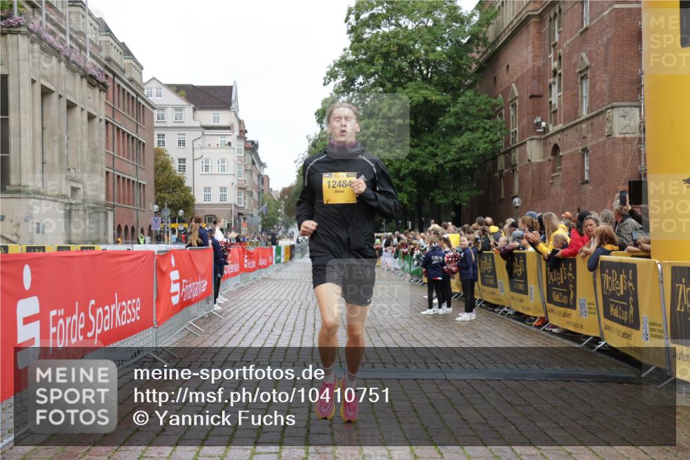 13.09.2026 - Kiel Lauf Yannick Fuchs http://msf.ph/oto/10410751 13.09.2026 09:35:13 Ziel 2761, 3766, 7414, 9380, 11904, 12484, 12832, 3168, 4361, 10461, 11719, 12278, 4589, 4638, 12278 meine-sportfotos.de