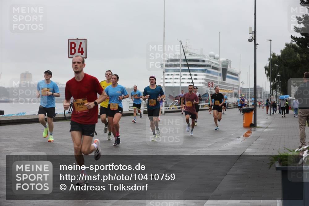 13.09.2026 - Kiel Lauf Andreas Tolksdorf http://msf.ph/oto/10410759 13.09.2026 11:43:41 Kiellinie 4, 7946, 731, 2572, 3 meine-sportfotos.de