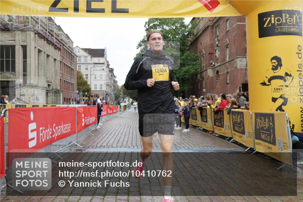 13.09.2026 - Kiel Lauf Yannick Fuchs http://msf.ph/oto/10410762 13.09.2026 09:35:13 Ziel 2761, 3766, 7414, 9380, 11904, 12484, 12832, 3168, 4361, 10461, 11719, 12278, 4589, 4638, 12278 meine-sportfotos.de