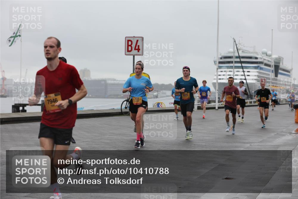 13.09.2026 - Kiel Lauf Andreas Tolksdorf http://msf.ph/oto/10410788 13.09.2026 11:43:41 Kiellinie 7946, 4, 731, 2572 meine-sportfotos.de