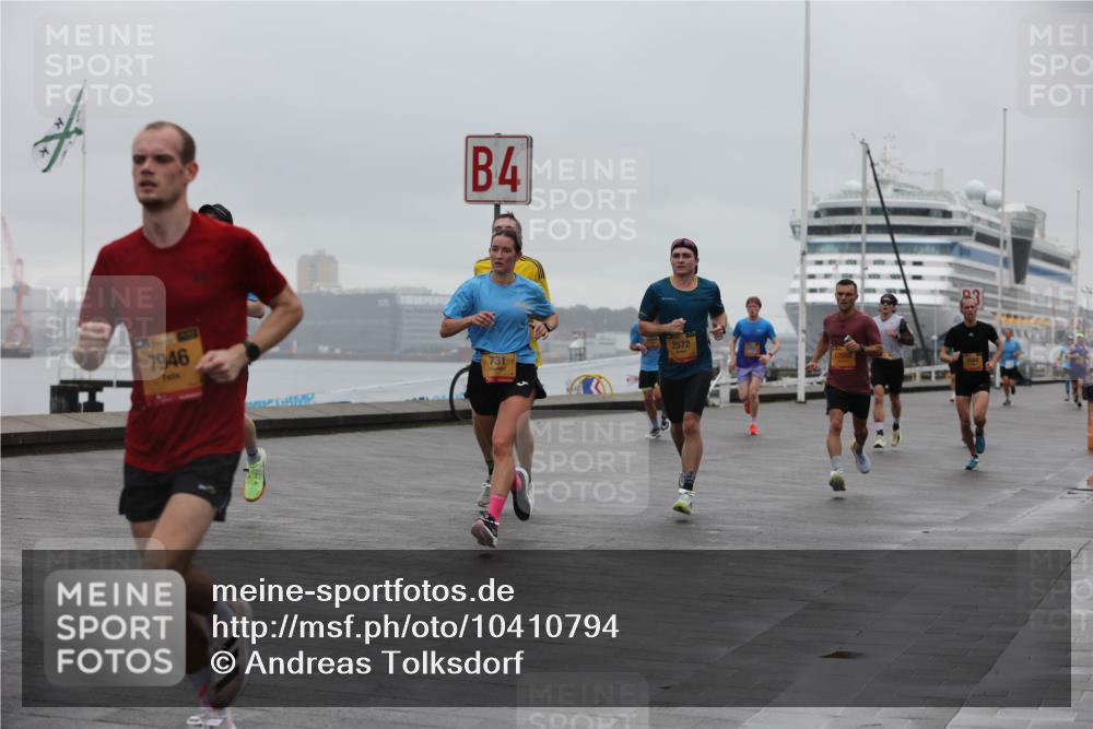 13.09.2026 - Kiel Lauf Andreas Tolksdorf http://msf.ph/oto/10410794 13.09.2026 11:43:42 Kiellinie 7946, 4, 2572, 1260 meine-sportfotos.de