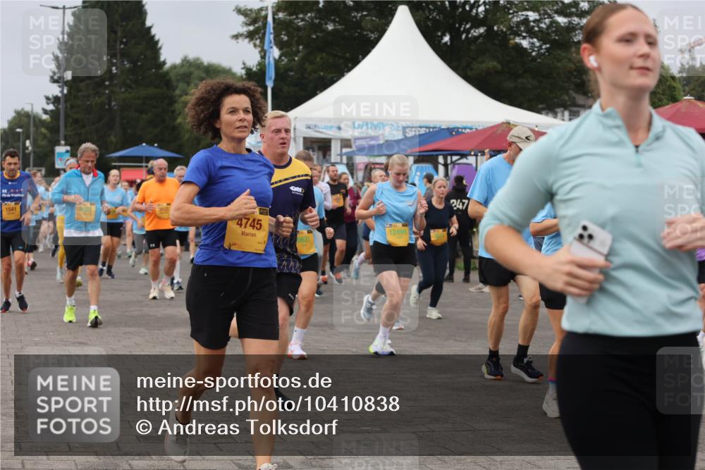 13.09.2026 - Kiel Lauf Andreas Tolksdorf http://msf.ph/oto/10410838 13.09.2026 10:01:44 Kiellinie 1541, 8622, 4745, 12499, 6631, 247 meine-sportfotos.de