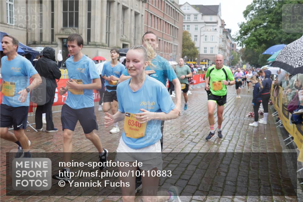 13.09.2026 - Kiel Lauf Yannick Fuchs http://msf.ph/oto/10410883 13.09.2026 10:41:37 Ziel 214, 604, 811, 827, 1183, 1241, 1445, 1772, 2387, 2531, 2532, 3249, 3329, 3330, 4959, 4976, 5058, 5108, 9369, 9395, 9455, 9567, 10273, 10575, 10579, 10960, 11336, 11461, 11484, 11586, 11610, 11813, 11858, 12039, 12419, 67, 849, 973, 1494, 1704, 1781, 1785, 1933, 2388, 2531, 2647, 2825, 2892, 3363, 3952, 3960, 4062, 4286, 4436, 4527, 4624, 4662, 4691, 4732, 4797, 5335, 5726, 5753, 5839, 5916, 6340, 6461, 6565, 6654, 6993, 7405, 7615, 8155, 9349, 9398, 9947, 10066, 10307 meine-sportfotos.de