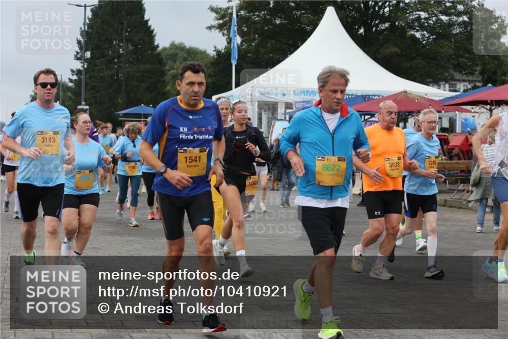 13.09.2026 - Kiel Lauf Andreas Tolksdorf http://msf.ph/oto/10410921 13.09.2026 10:01:48 Kiellinie 38, 3113, 39, 2490, 9108, 38, 1541, 1068, 39, 8622, 3933, 2245 meine-sportfotos.de