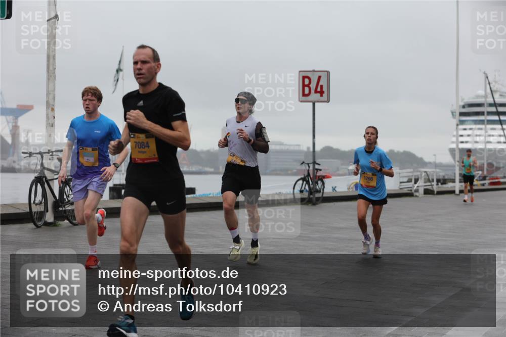 13.09.2026 - Kiel Lauf Andreas Tolksdorf http://msf.ph/oto/10410923 13.09.2026 11:43:47 Kiellinie 7084, 4, 1266 meine-sportfotos.de