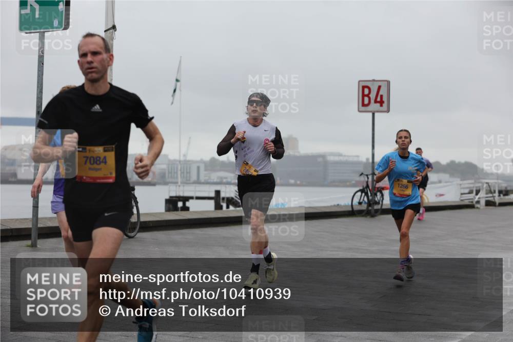 13.09.2026 - Kiel Lauf Andreas Tolksdorf http://msf.ph/oto/10410939 13.09.2026 11:43:48 Kiellinie 7084, 601, 15, 4, 1266 meine-sportfotos.de