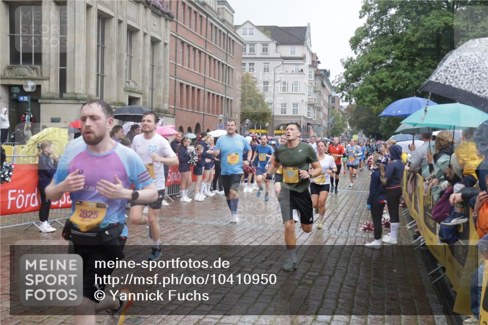 13.09.2026 - Kiel Lauf Yannick Fuchs http://msf.ph/oto/10410950 13.09.2026 10:41:41 Ziel 214, 604, 698, 811, 1183, 1241, 1445, 1772, 2387, 2532, 3249, 3329, 3330, 3351, 4895, 4959, 5058, 5108, 5158, 6165, 6960, 7363, 7403, 9364, 9369, 9395, 9567, 10273, 10575, 10579, 10960, 11336, 11461, 11484, 11530, 11586, 11610, 11858, 12419, 67, 827, 849, 973, 1183, 1241, 1494, 1704, 1781, 1785, 1933, 2388, 2531, 2647, 2825, 3363, 3952, 3960, 4062, 4286, 4436, 4527, 4691, 4732, 4976, 5058, 5335, 5726, 5753, 5839, 5916, 6461, 6654, 6993, 8155, 9349, 9398, 9947, 10066, 10307 meine-sportfotos.de