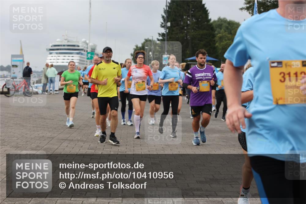 13.09.2026 - Kiel Lauf Andreas Tolksdorf http://msf.ph/oto/10410956 13.09.2026 10:01:49 Kiellinie 5668, 6332, 39, 3112 meine-sportfotos.de