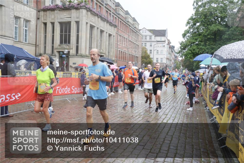 13.09.2026 - Kiel Lauf Yannick Fuchs http://msf.ph/oto/10411038 13.09.2026 10:42:01 Ziel 150, 580, 1206, 1416, 1755, 2013, 2375, 2535, 2547, 2667, 2819, 3188, 3212, 3372, 3985, 4399, 4559, 4604, 5265, 5322, 5669, 5749, 6175, 6236, 6656, 6917, 7051, 7923, 8547, 8549, 8937, 8981, 9147, 9391, 9595, 9912, 9920, 10452, 10589, 10725, 10790, 10877, 11021, 11659, 11916, 12639, 214, 604, 698, 811, 827, 849, 1183, 1206, 1241, 1330, 1445, 1507, 1772, 2387, 2531, 2532, 2547, 2927, 3249, 3329, 3330, 3351, 4895, 4959, 4976, 5058, 5108, 5158, 5335, 6165, 6564, 6960, 6993, 239 meine-sportfotos.de
