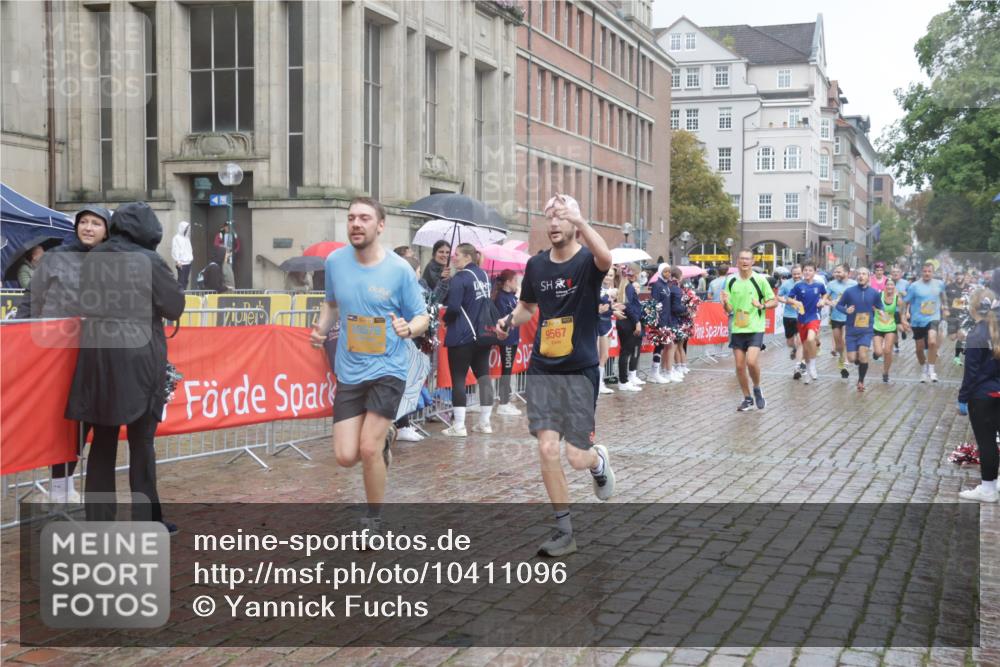 13.09.2026 - Kiel Lauf Yannick Fuchs http://msf.ph/oto/10411096 13.09.2026 10:42:06 Ziel 150, 580, 1416, 1755, 2375, 2665, 2667, 2819, 3188, 3212, 3372, 3985, 4399, 4475, 4513, 4604, 5155, 5265, 5322, 5669, 5749, 6175, 6236, 6587, 7051, 7475, 7923, 8034, 8547, 9147, 9391, 9420, 9595, 9912, 9920, 10452, 10725, 10877, 11021, 12639, 214, 604, 698, 811, 1183, 1206, 1241, 1330, 1416, 1445, 1507, 1772, 2013, 2375, 2387, 2532, 2535, 2547, 2667, 2927, 3249, 3329, 3330, 3351, 4559, 4895, 4959, 5058, 5108, 5158, 6165, 6564, 6656, 6917, 6960, 239, 1638, 2224, 2314 meine-sportfotos.de