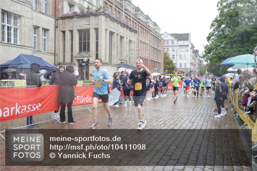 13.09.2026 - Kiel Lauf Yannick Fuchs http://msf.ph/oto/10411098 13.09.2026 10:42:06 Ziel 150, 580, 1416, 1755, 2375, 2665, 2667, 2819, 3188, 3212, 3372, 3985, 4399, 4475, 4513, 4604, 5155, 5265, 5322, 5669, 5749, 6175, 6236, 6587, 7051, 7475, 7923, 8034, 8547, 9147, 9391, 9420, 9595, 9912, 9920, 10452, 10725, 10877, 11021, 12639, 214, 604, 698, 811, 1183, 1206, 1241, 1330, 1416, 1445, 1507, 1772, 2013, 2375, 2387, 2532, 2535, 2547, 2667, 2927, 3249, 3329, 3330, 3351, 4559, 4895, 4959, 5058, 5108, 5158, 6165, 6564, 6656, 6917, 6960, 239, 1638, 2224, 2314 meine-sportfotos.de