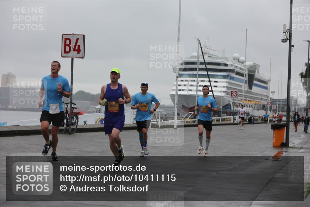 13.09.2026 - Kiel Lauf Andreas Tolksdorf http://msf.ph/oto/10411115 13.09.2026 11:43:55 Kiellinie 4, 6992, 4280, 11817, 3 meine-sportfotos.de