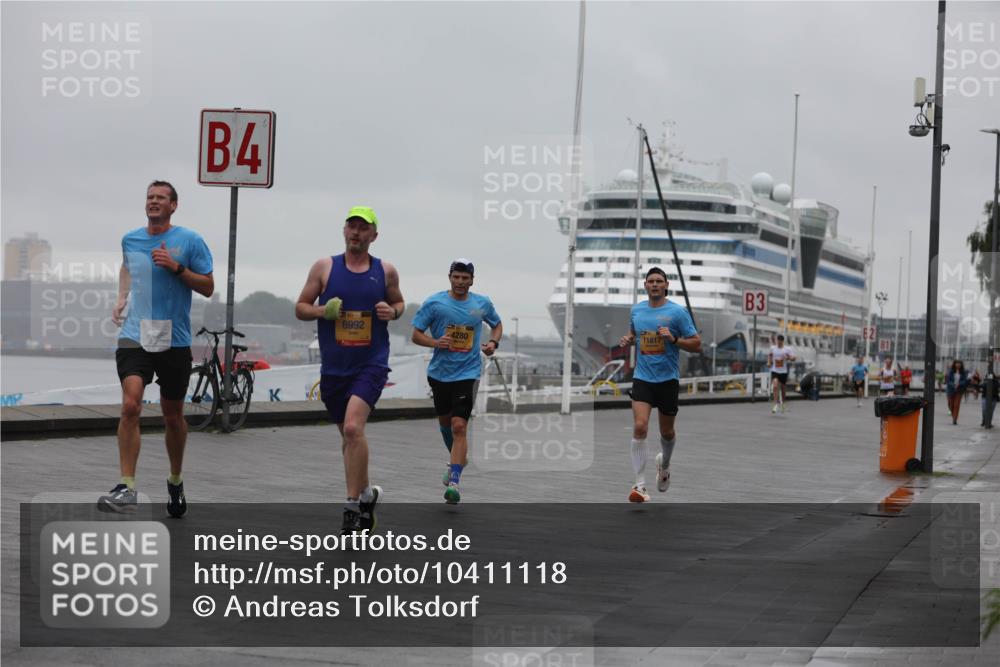 13.09.2026 - Kiel Lauf Andreas Tolksdorf http://msf.ph/oto/10411118 13.09.2026 11:43:55 Kiellinie 4, 6992, 4280, 11817, 3 meine-sportfotos.de